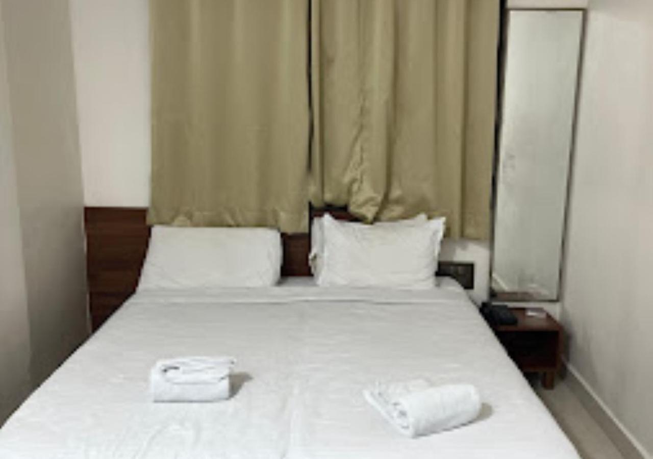 Hotel Rajwada Kapurhol Kapurwahal Exteriér fotografie